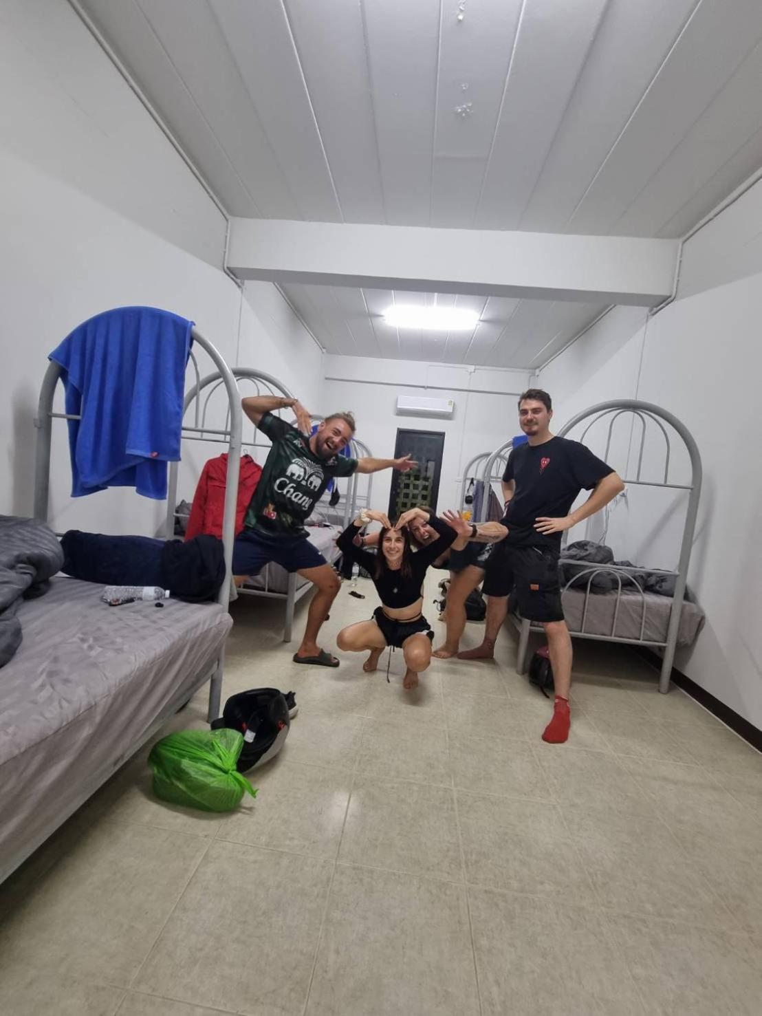 The Savannah Hostel Пай Экстерьер фото